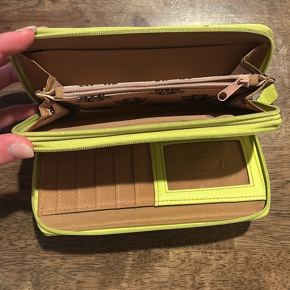 Wallet - Picture 2 of 3